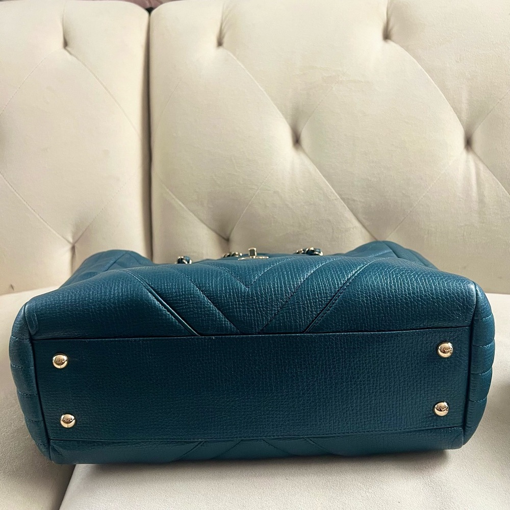 Chanel Blue Quilted Caviar Tote Bag - Picture 5 of 11